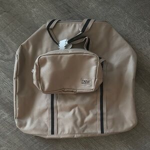 DSW Tan Travel Bag with Modern Design